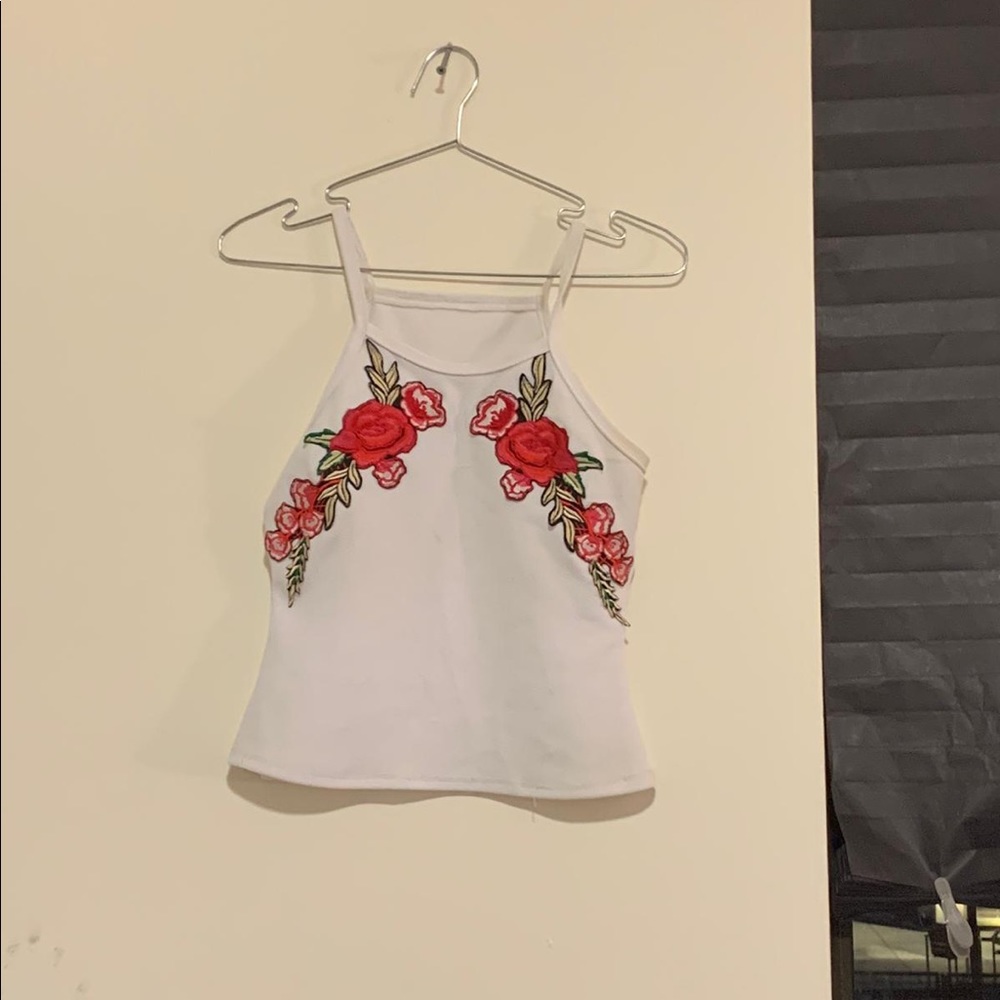 Crop top with flower patches appliqué